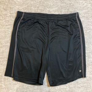 Fila sport men’s black polyester athletic soccer / basketball shorts size XL
